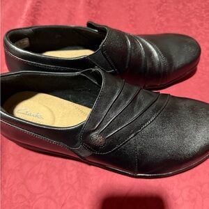 Clarks Women's Black Leather Loafers